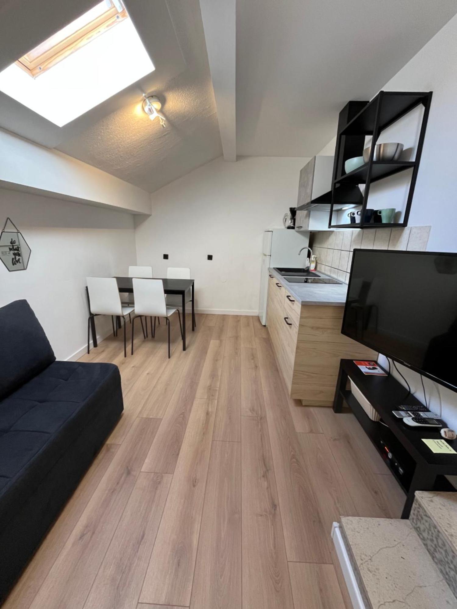 וודיצה Apartments And Rooms Bozena מראה חיצוני תמונה