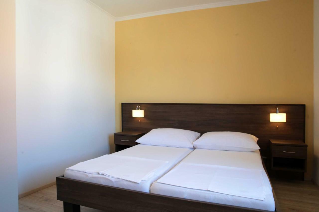 וודיצה Apartments And Rooms Bozena מראה חיצוני תמונה