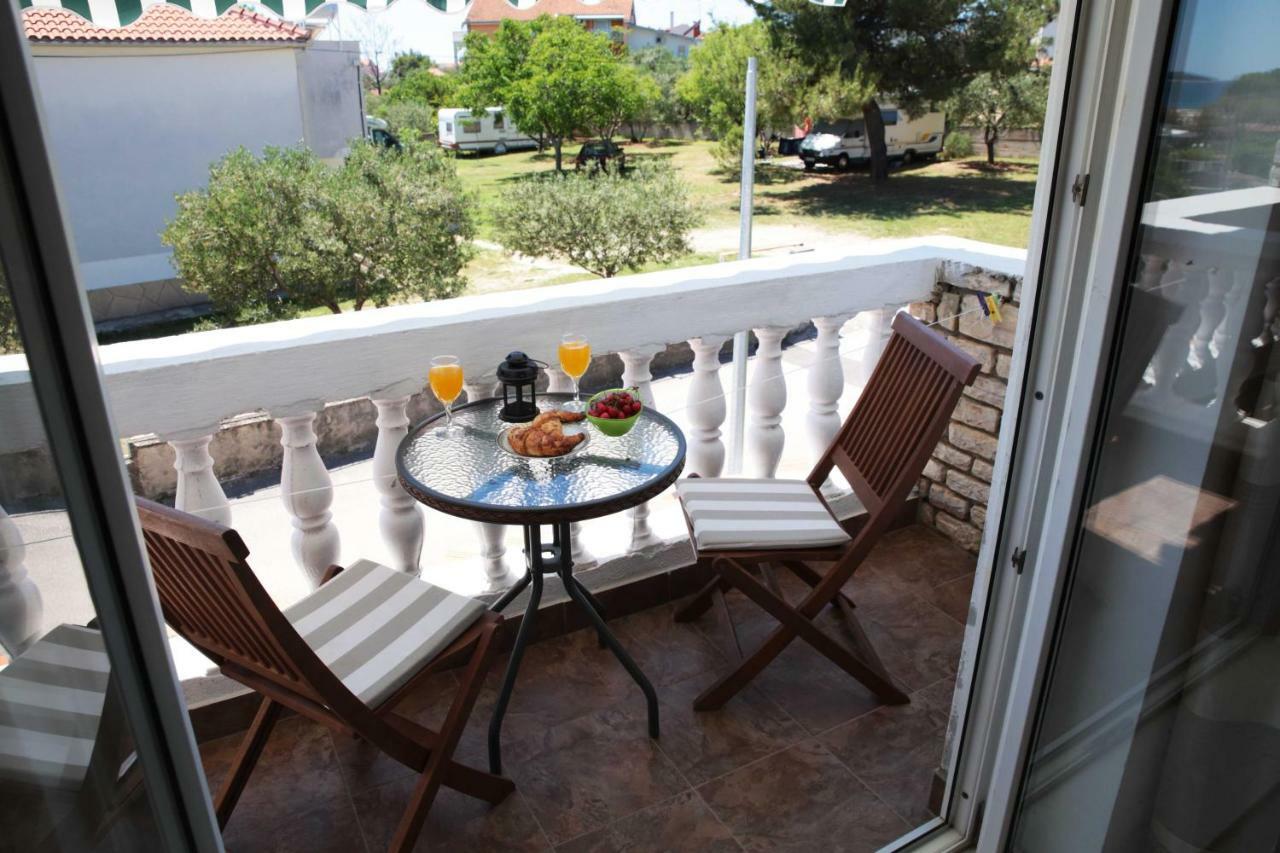 וודיצה Apartments And Rooms Bozena מראה חיצוני תמונה