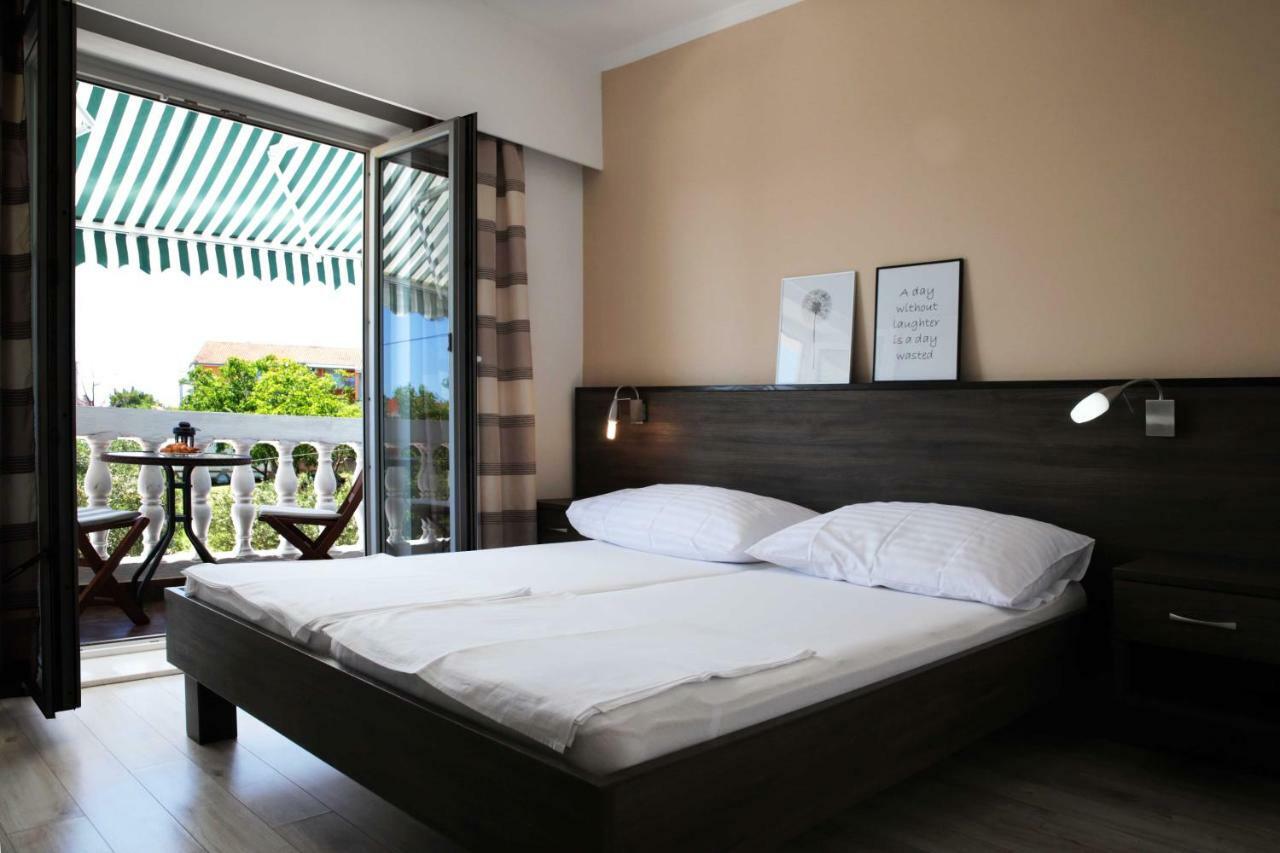 וודיצה Apartments And Rooms Bozena מראה חיצוני תמונה